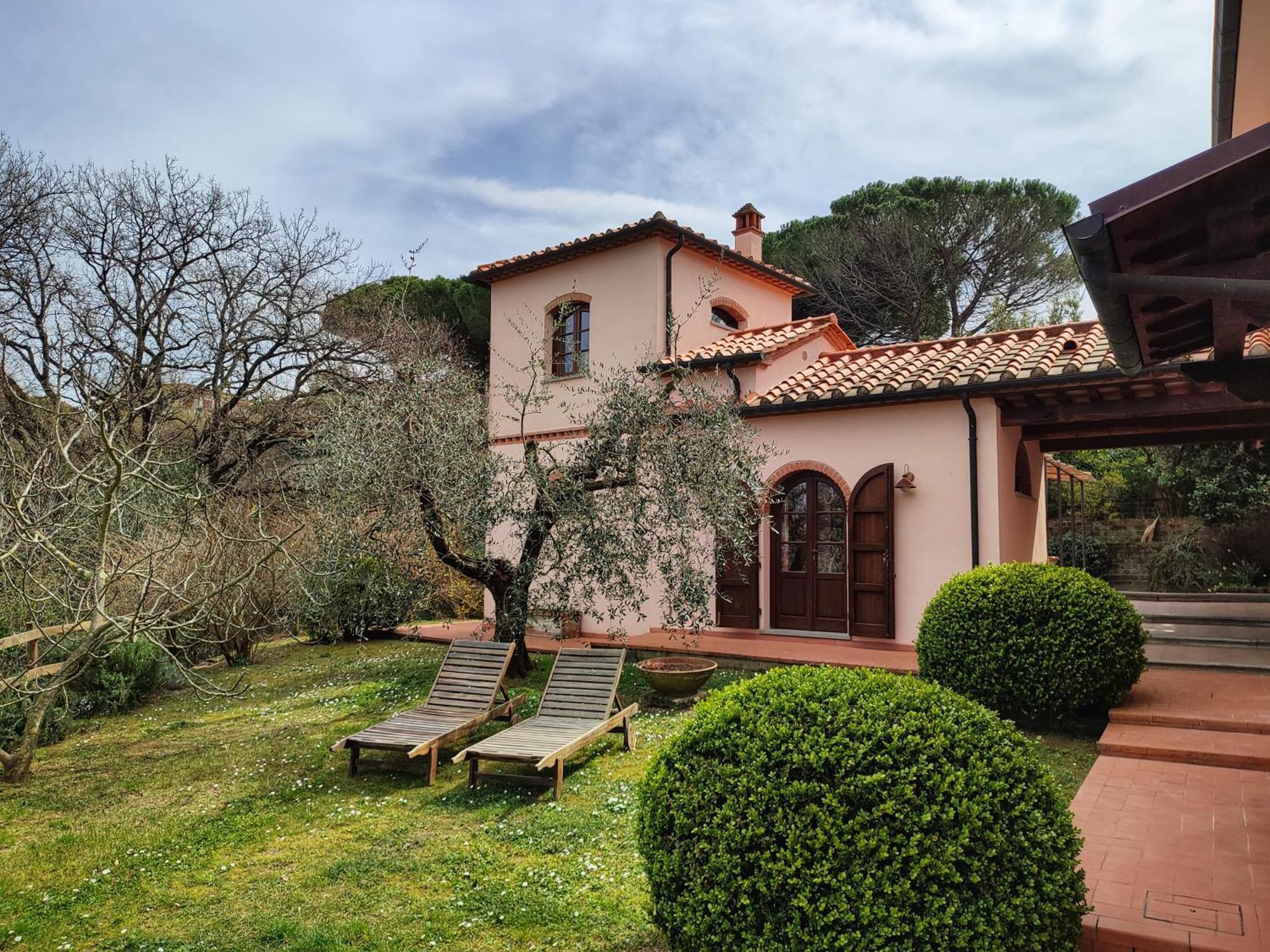 Agriturismo Podere Santa Rita Montescudaio Exterior photo